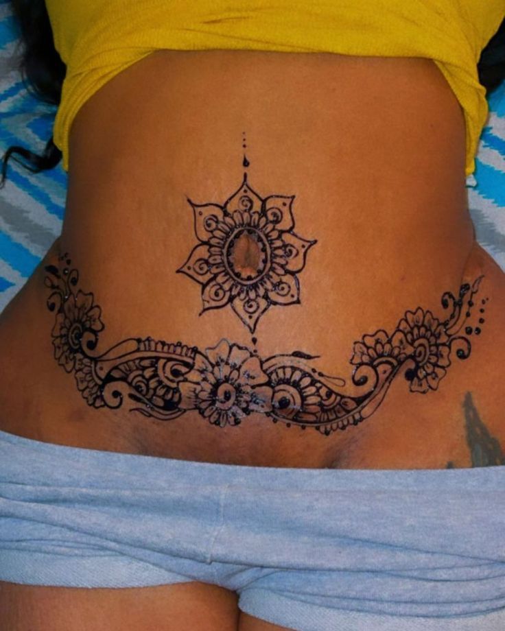 20 Attractive Stomach Tattoo Designs For Men And Women