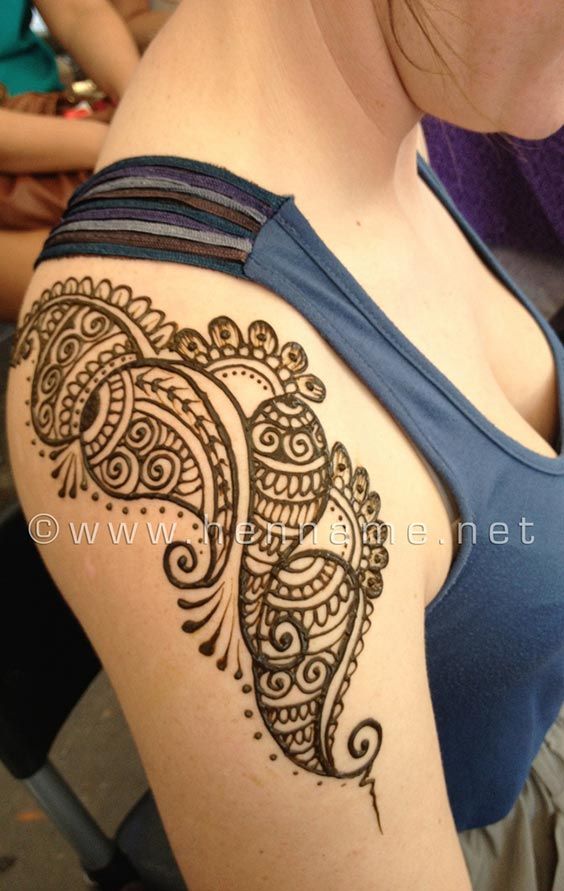 20 Best Shoulder Mehndi Designs For Those Who Love To Experiment