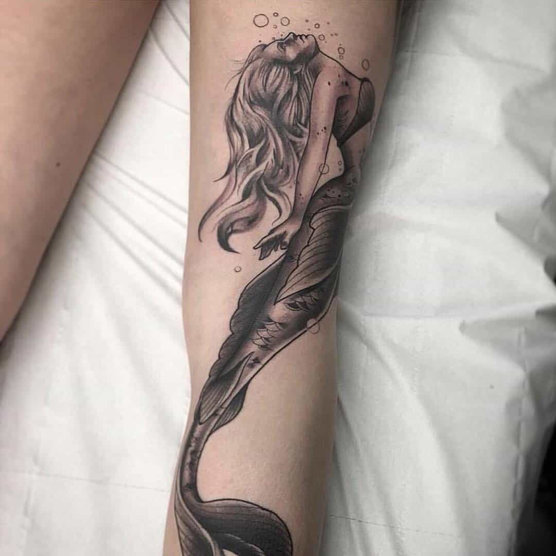 24 The Most Popular Mermaid Tattoo Designs