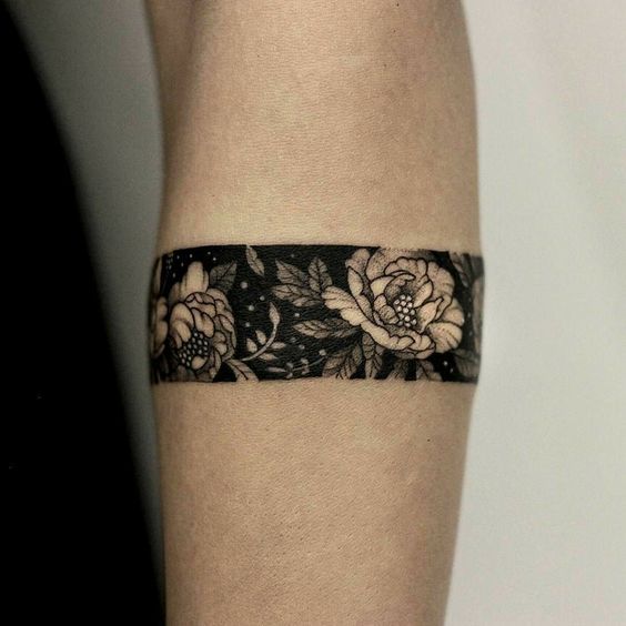 25 Best Rose Armband Tattoo Designs Images On Pinterest Tattoo Ideas