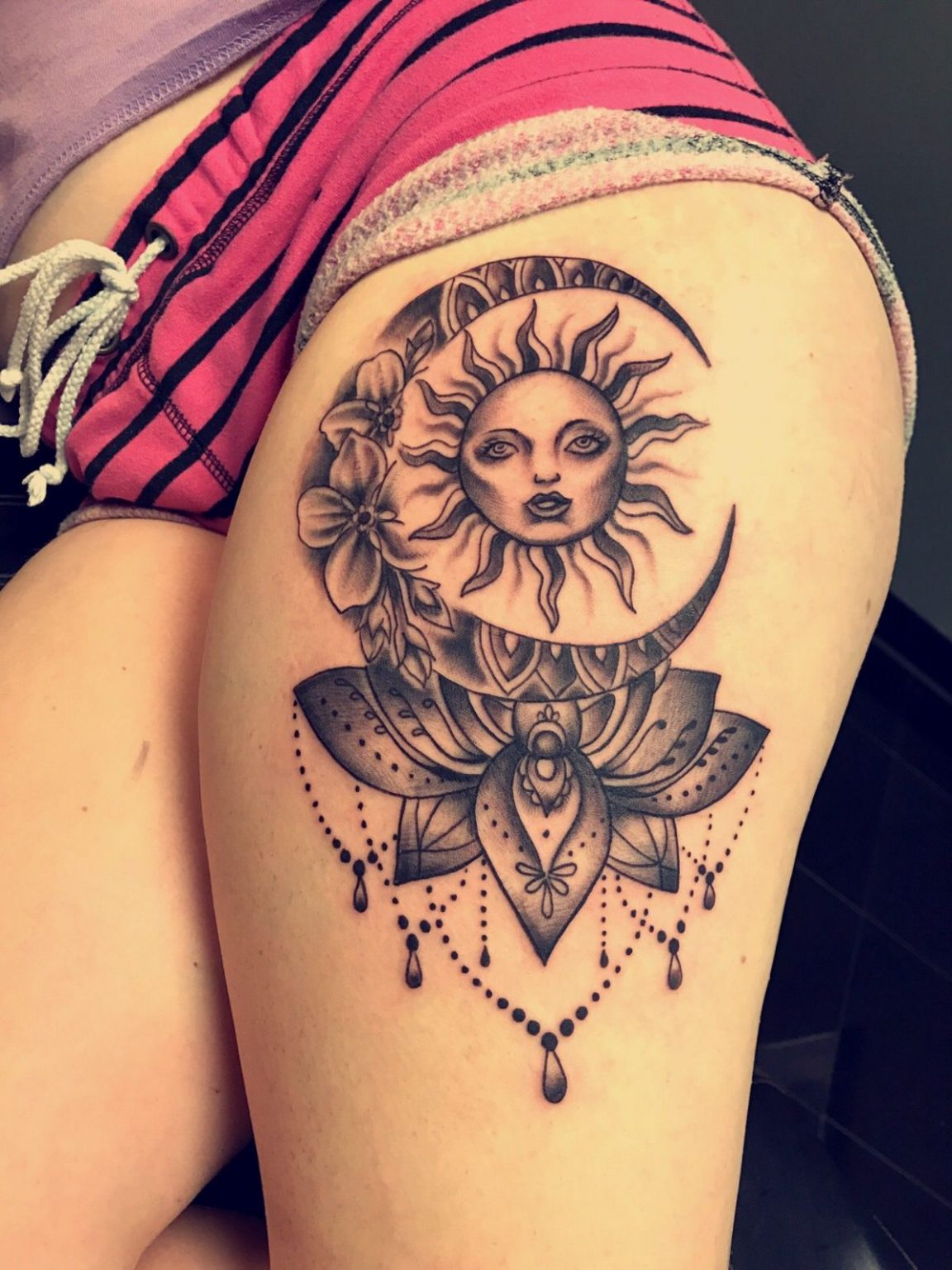 25 Best Sun Tattoo Designs For Women Pulptastic