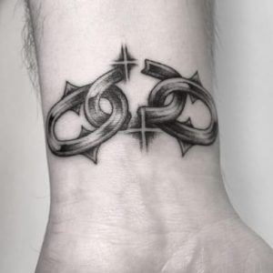 45 Eye Grabbing Chain Tattoo Ideas That You May Miss Tattoo Twist