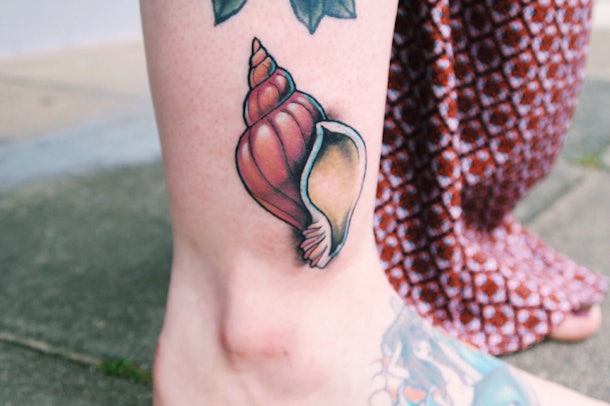 7 Small Shell Tattoo Ideas So Your Love For The Beach Never Fades