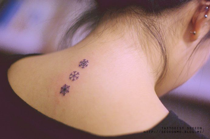 70 Beautiful Minimalist Tattoos That Are Tiny But Inspirational