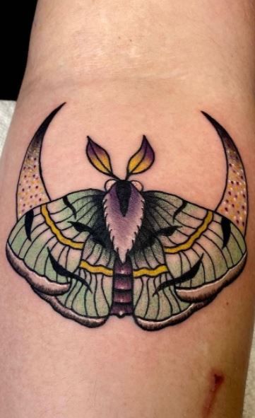 85 Transformative Moth Tattoos Ideas Meaning Tattoo Me Now Moth