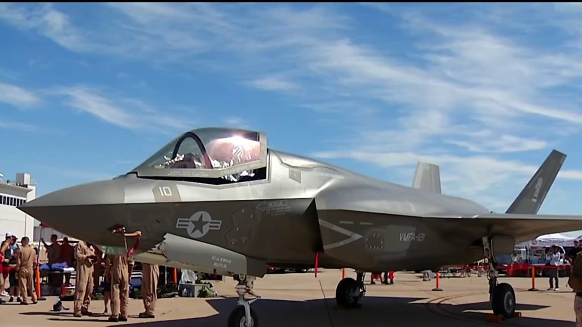 Archive Footage Of The Miramar Air Show In San Diego Cbs8 Com