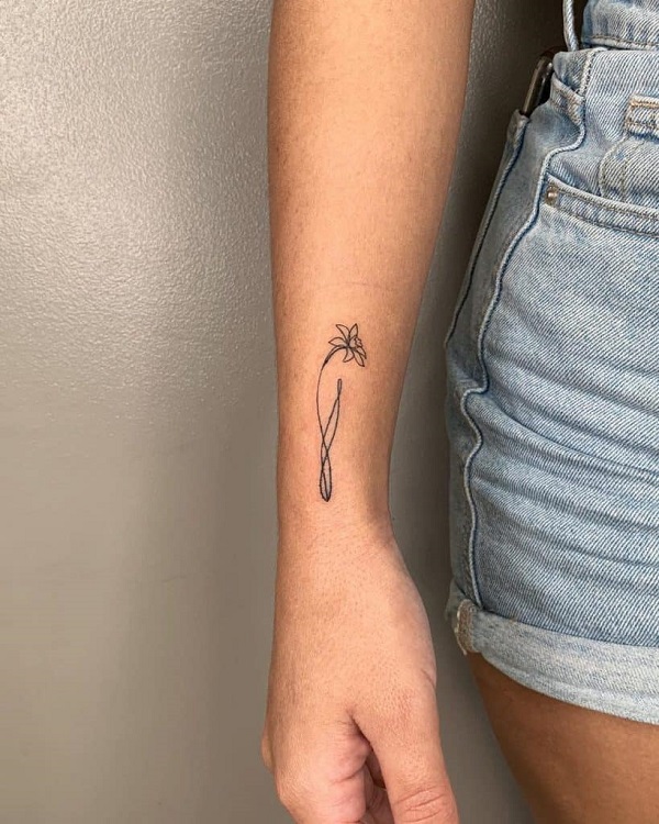 Daffodil Tattoo Minimalist