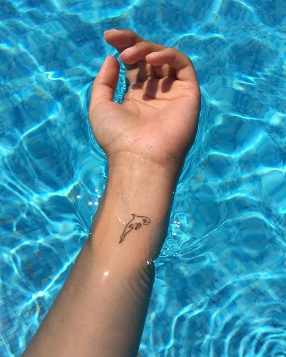 Details 81 Small Dolphin Tattoos Super Hot In Cdgdbentre