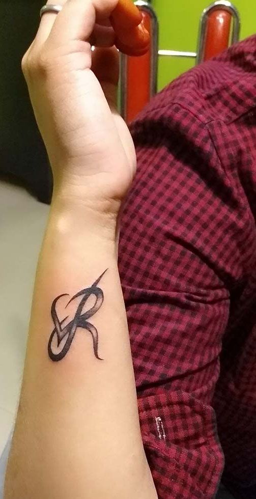 Discover 78 Tattoo R Letter Images Best In Cdgdbentre