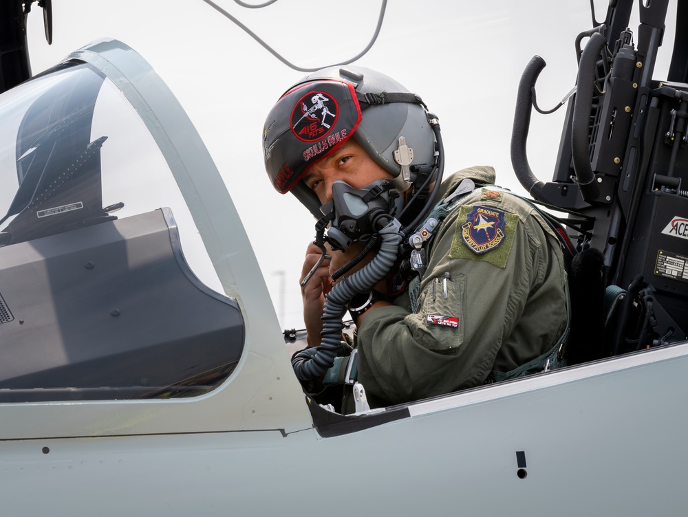 First Air Force T 7 Test Pilot Has A Family Tree Of Historic Aviators