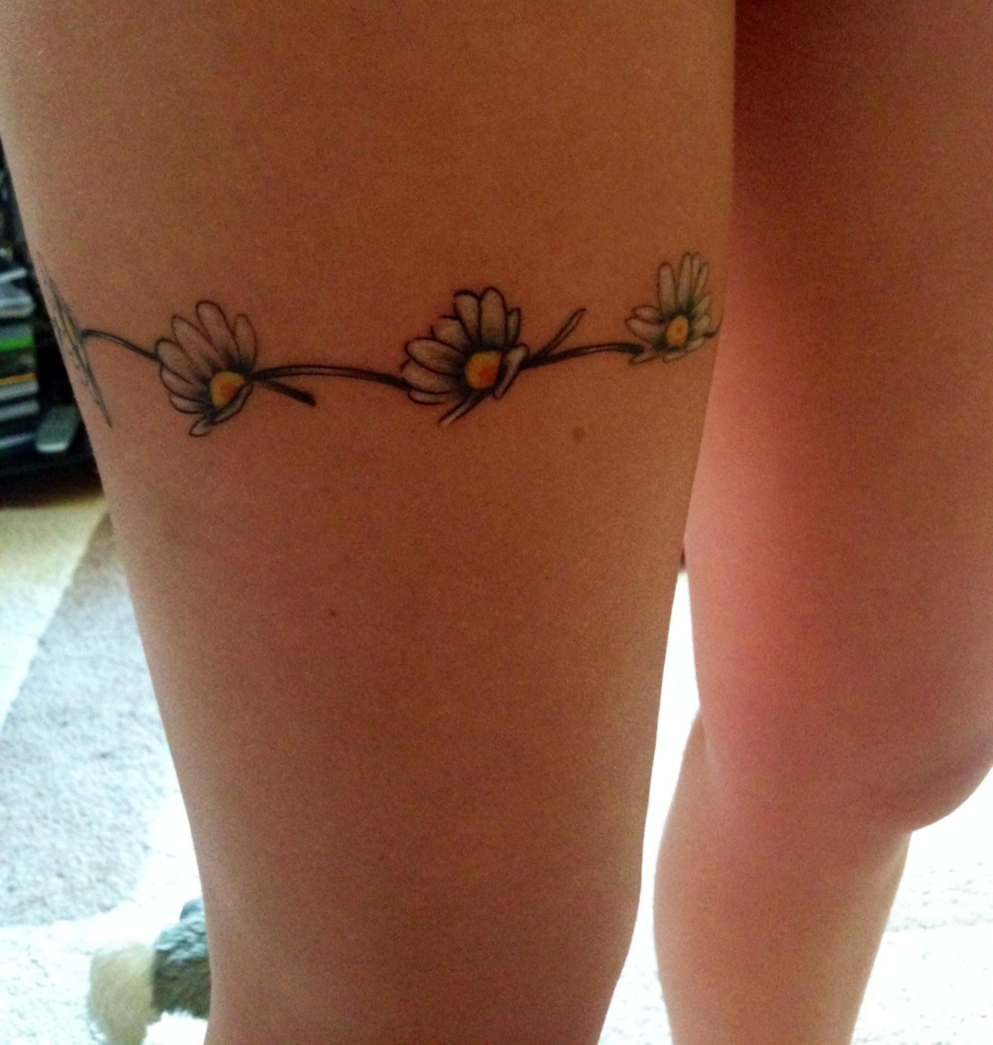 Flowers Daisy Chain Tattoo Chain Tattoo Daisy Tattoo