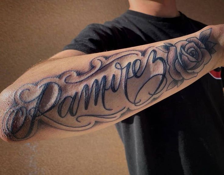 Forearm Big Name Tattoo B Y K Isim D Vmesi Kol Name Tattoos Names