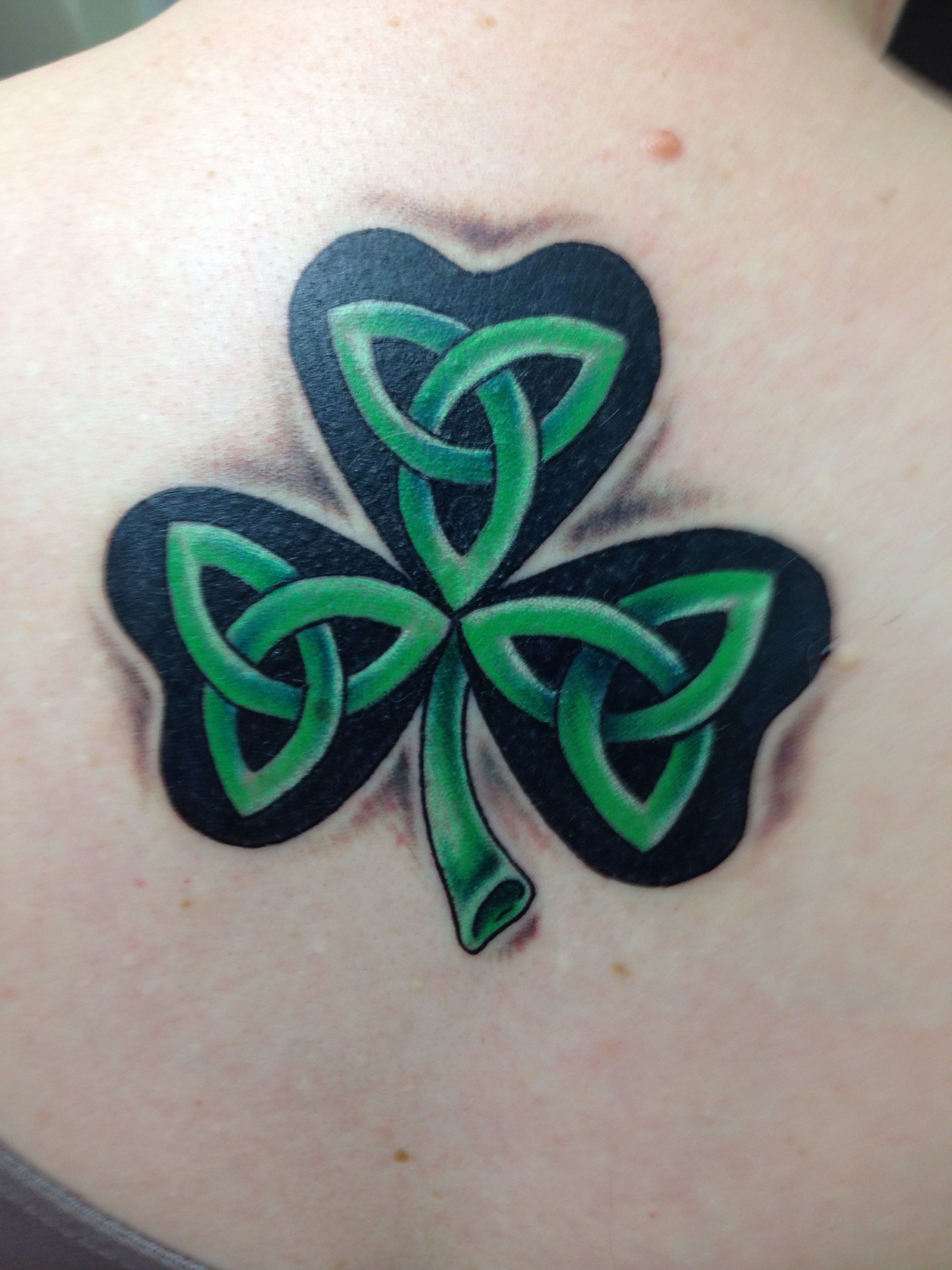 Green Shamrock Tattoo On Wrist In 2022 Irish Tattoos Clover Tattoos