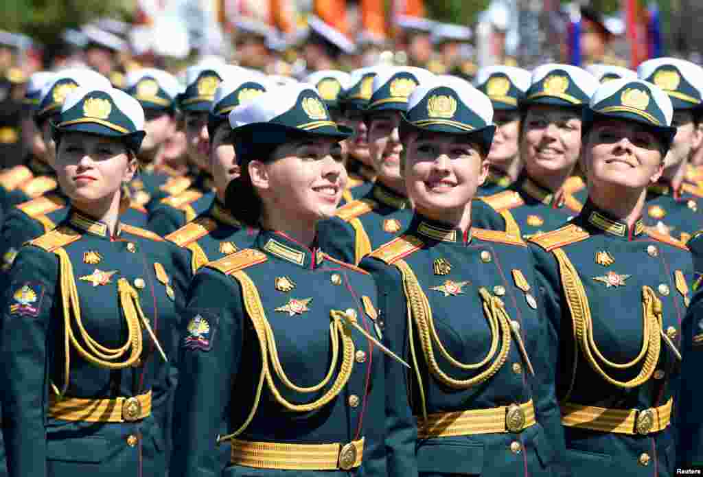 Parade Amid A Pandemic Russia Holds Massive Wwii Victory Day Celebrations