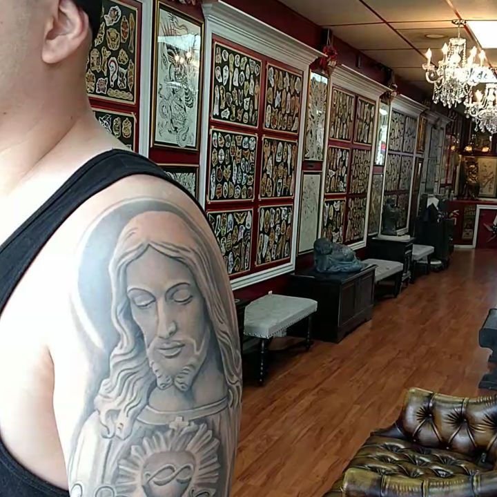 Pin On Tattoo Shop Interiors