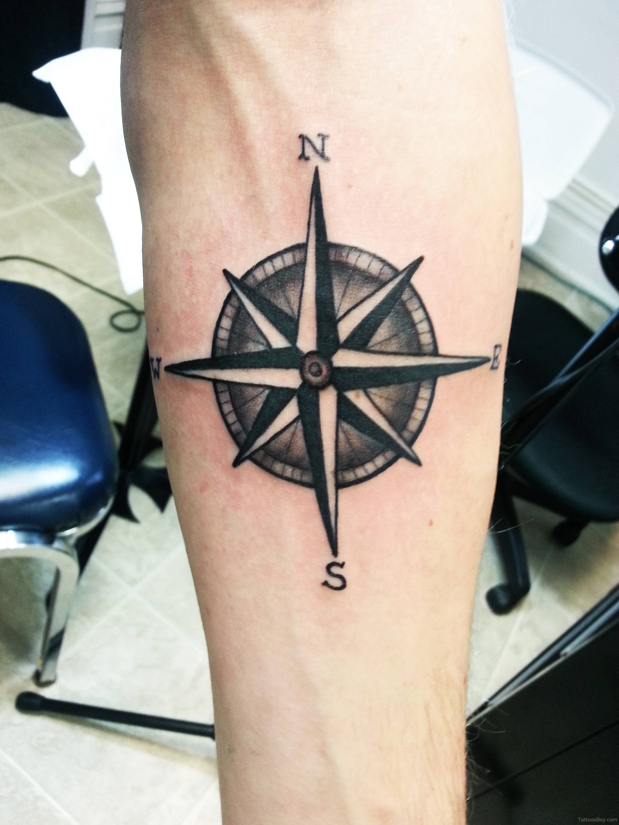 25 Stunning Pocket Compass Tattoo Designs to Inspire You