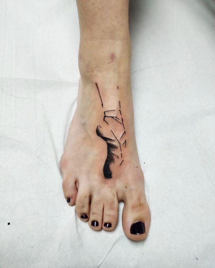 5 Stunning Pointe Shoe Tattoo Ideas for Ballet Lovers