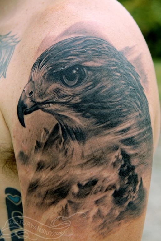 Red Tail Hawk By Oleg Turyanskiy Tattoonow