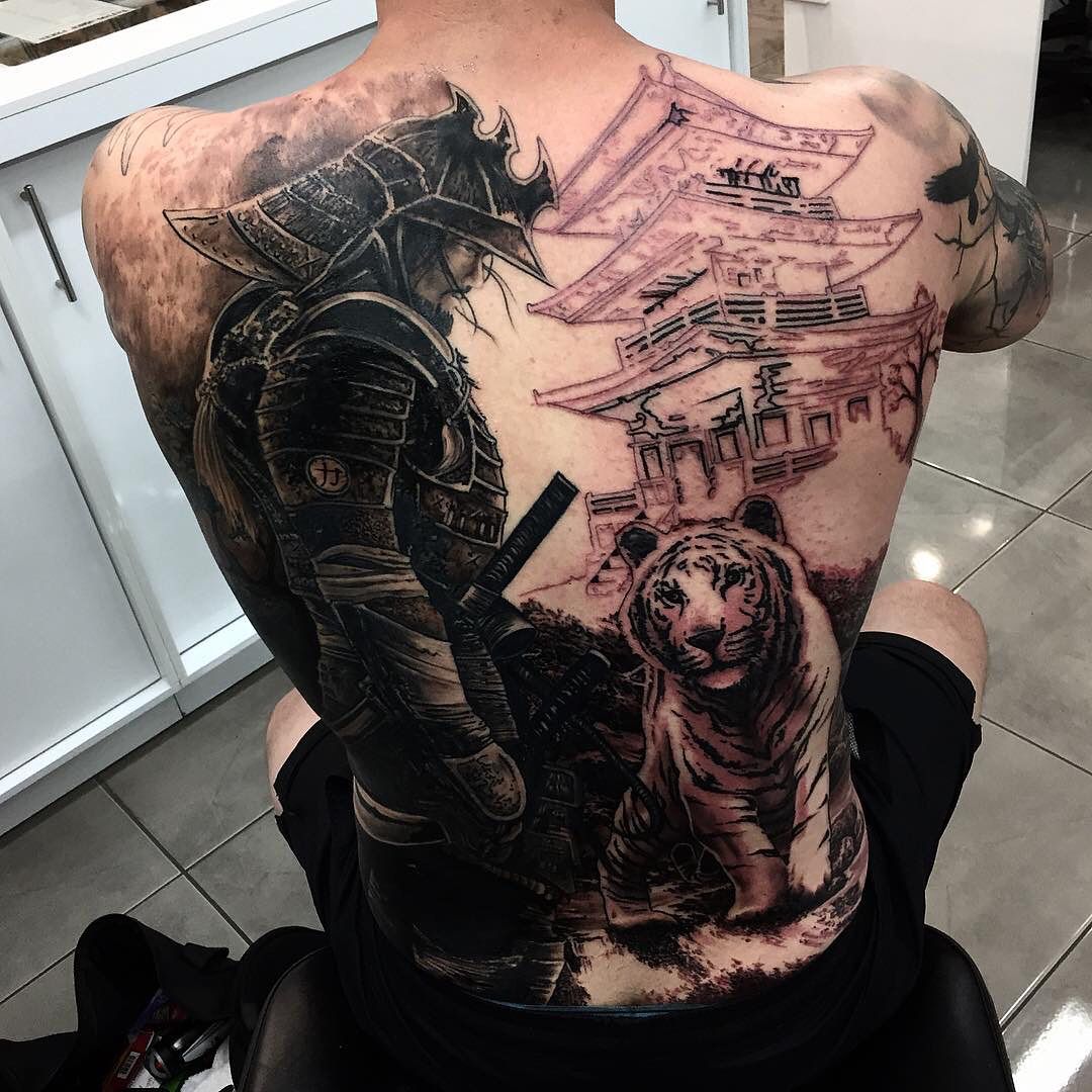 Samurai Tattoo 68 Tatuagem De Templo Japon S Tatuagem Samurai Tatuagem Templo