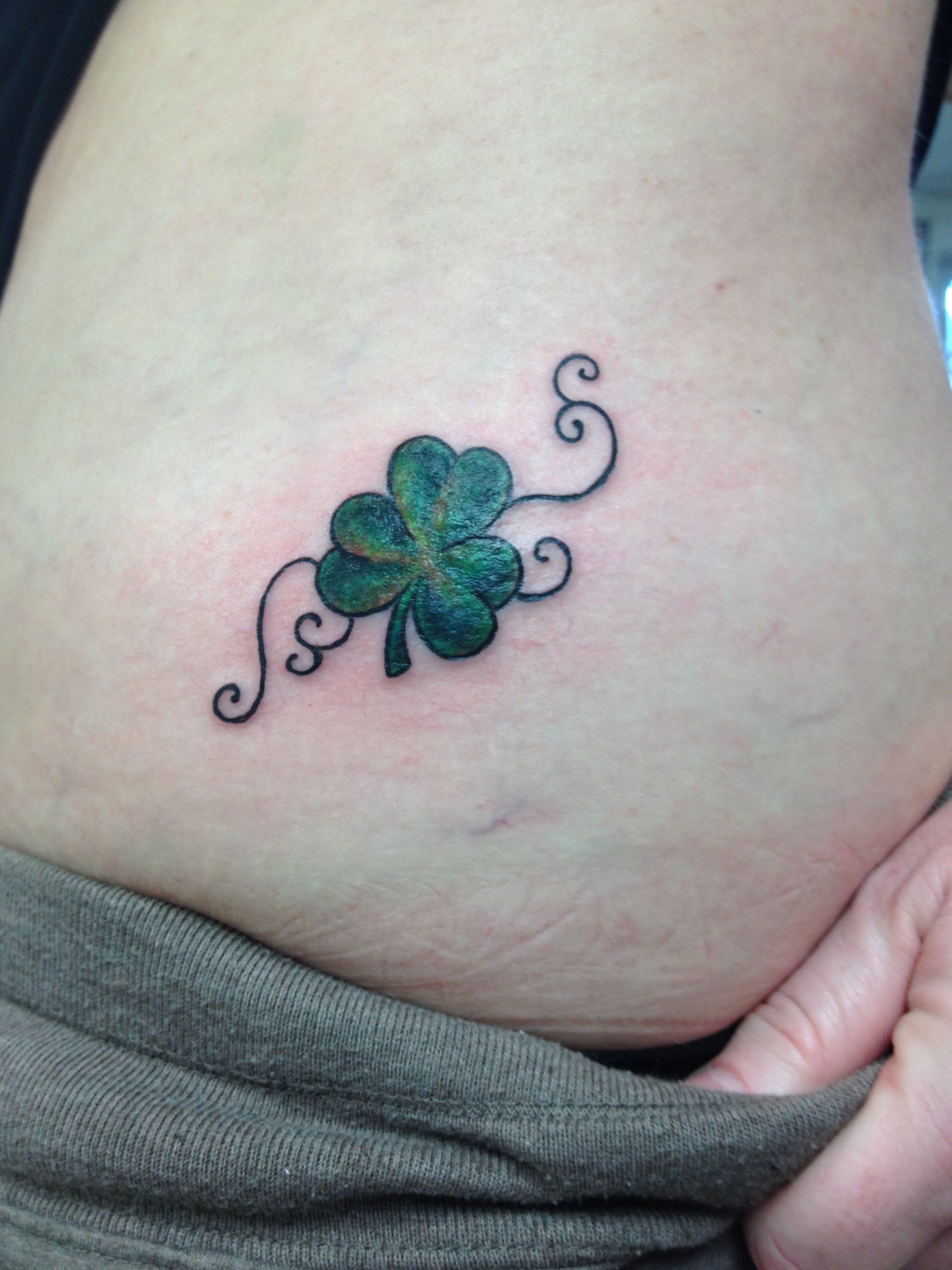 Shamrock Tat Vine Tattoos Shamrock Tattoos Clover Tattoos