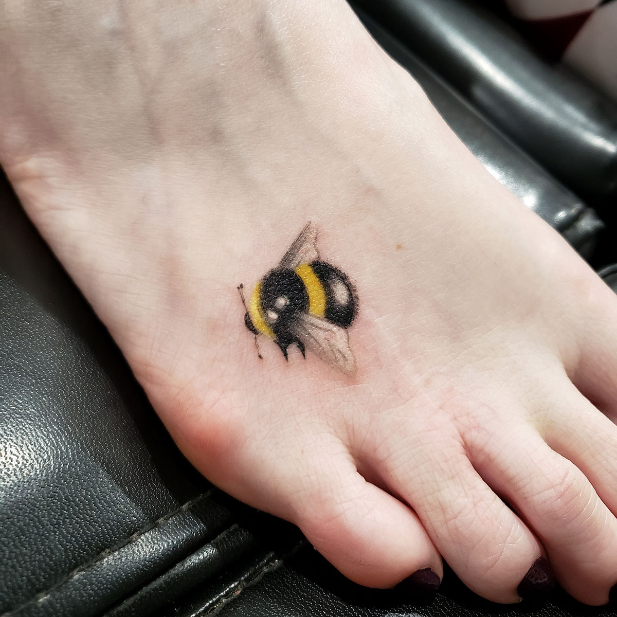 Share More Than 80 Girly Bee Tattoo Super Hot In Cdgdbentre