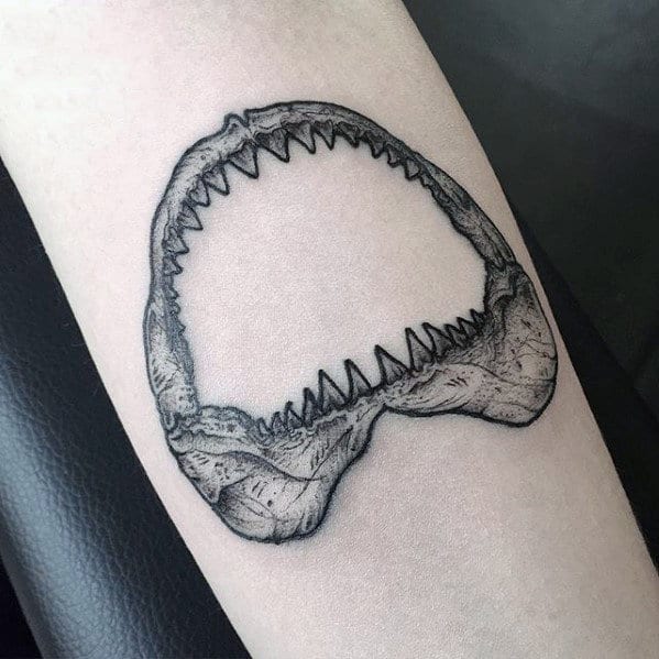 Explore Daring Shark Jaw Tattoo Designs Now