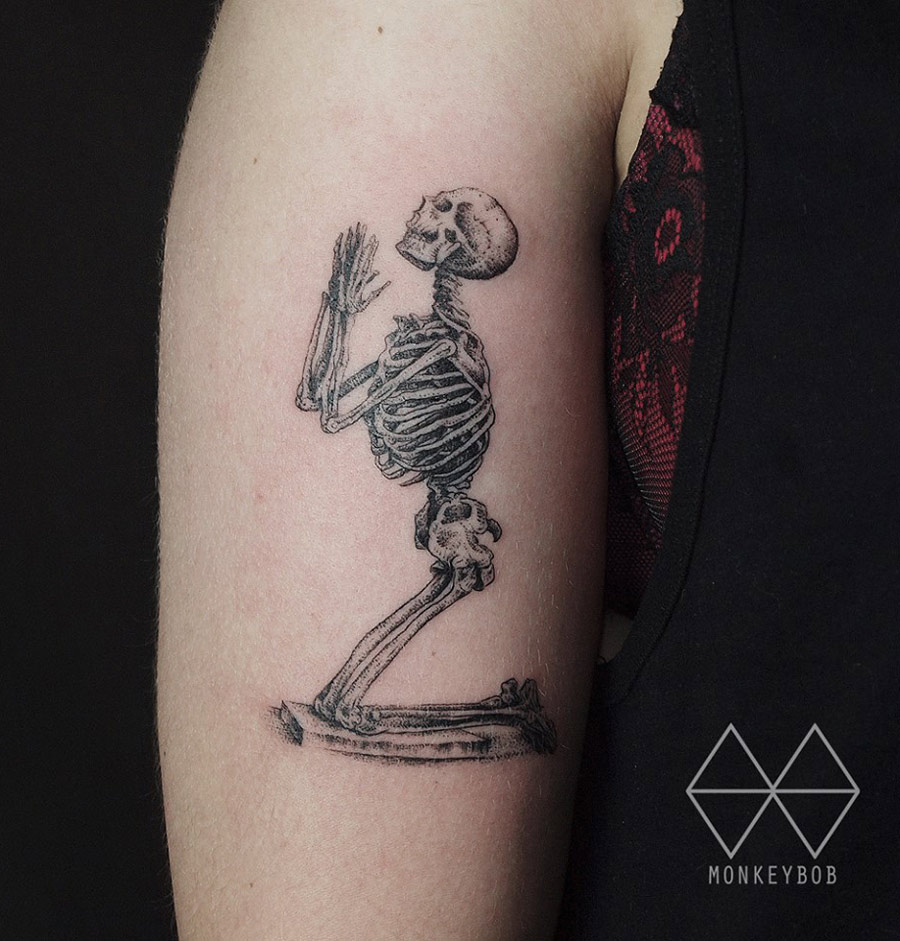 7 Captivating Skeleton Praying Hands Tattoo Designs