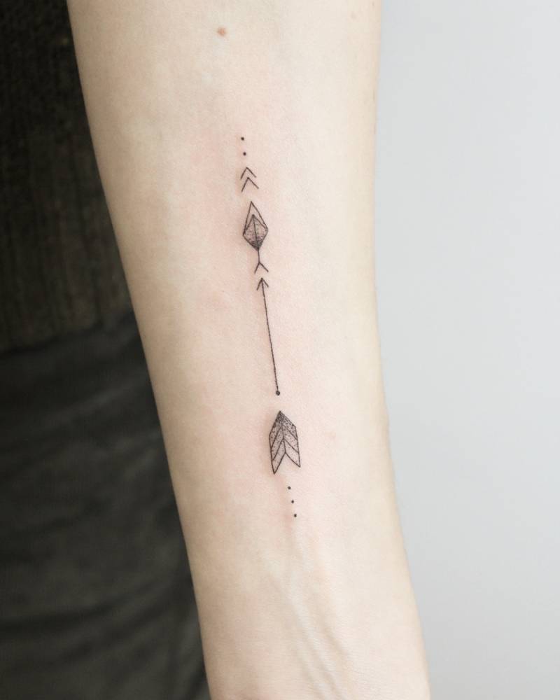 20 Stunning Small Arrow Tattoo Designs for Minimalists