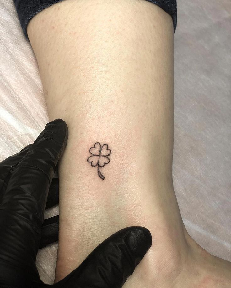 10 Unique Small Clover Tattoo Ideas You'll Love