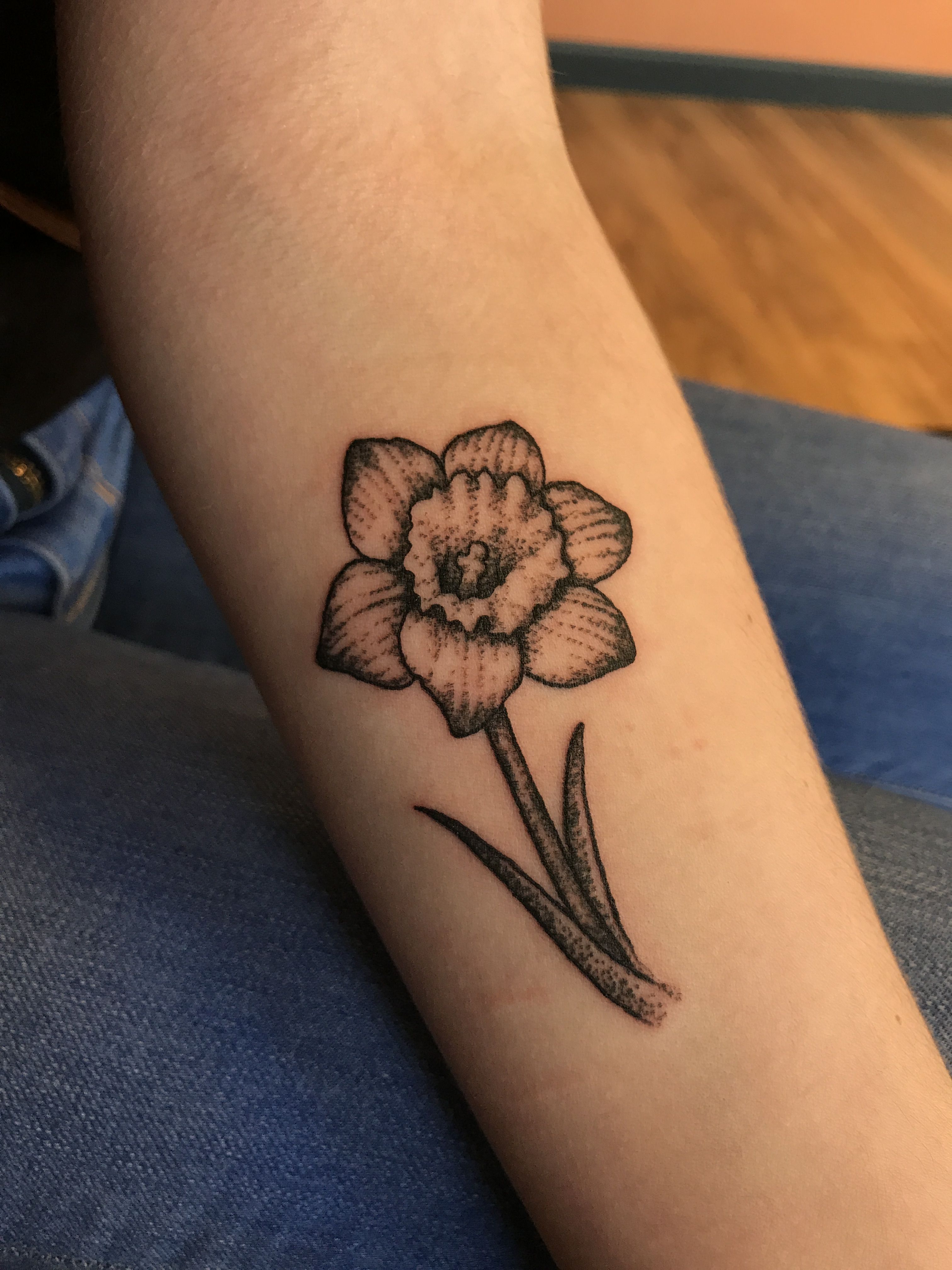 5 Stunning Small Daffodil Tattoo Designs for Inspiration