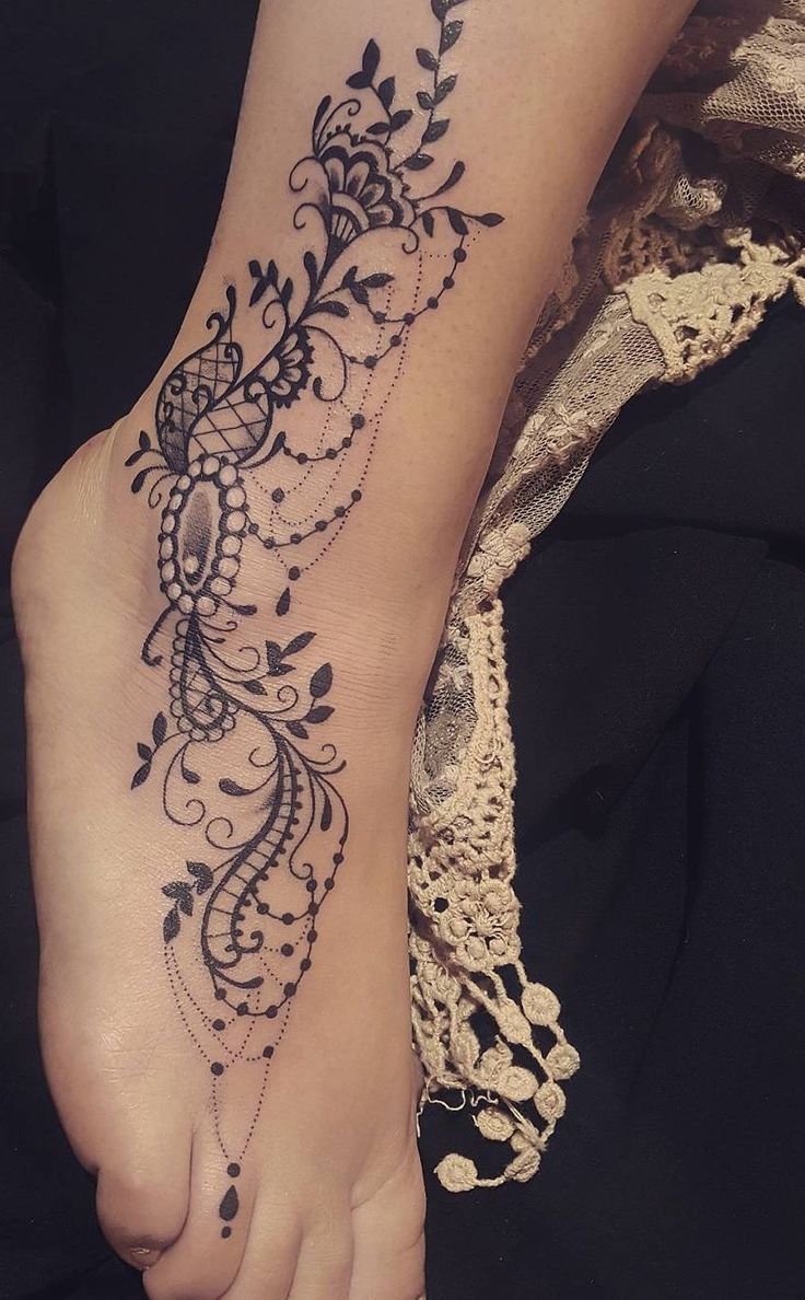 20 Delicate Small Lace Tattoo Ideas You'll Love