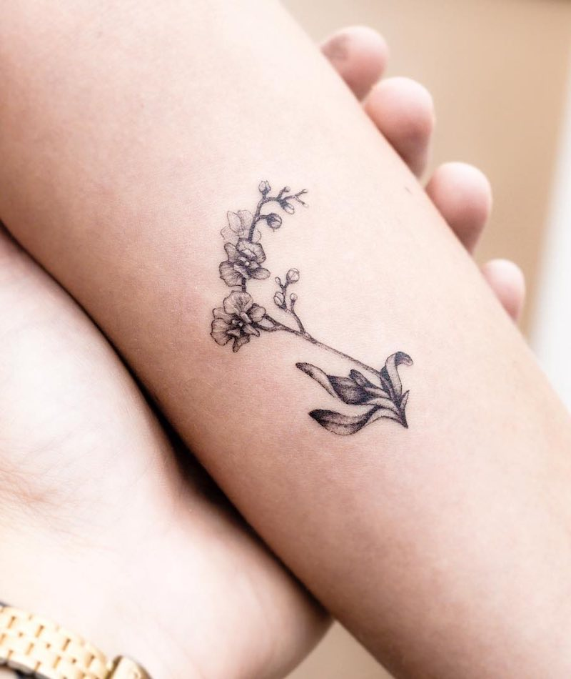 25 Tiny Orchid Tattoos You'll Adore