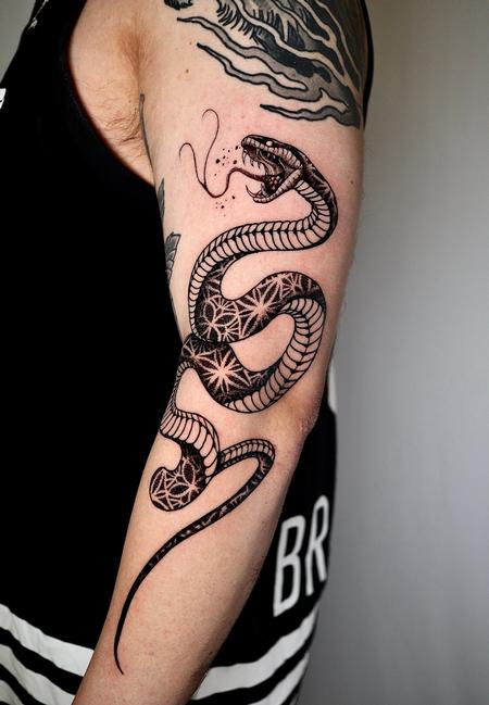 Snake Arm Tattoo By Kuro Pattern Kihwan Kim Tattoonow