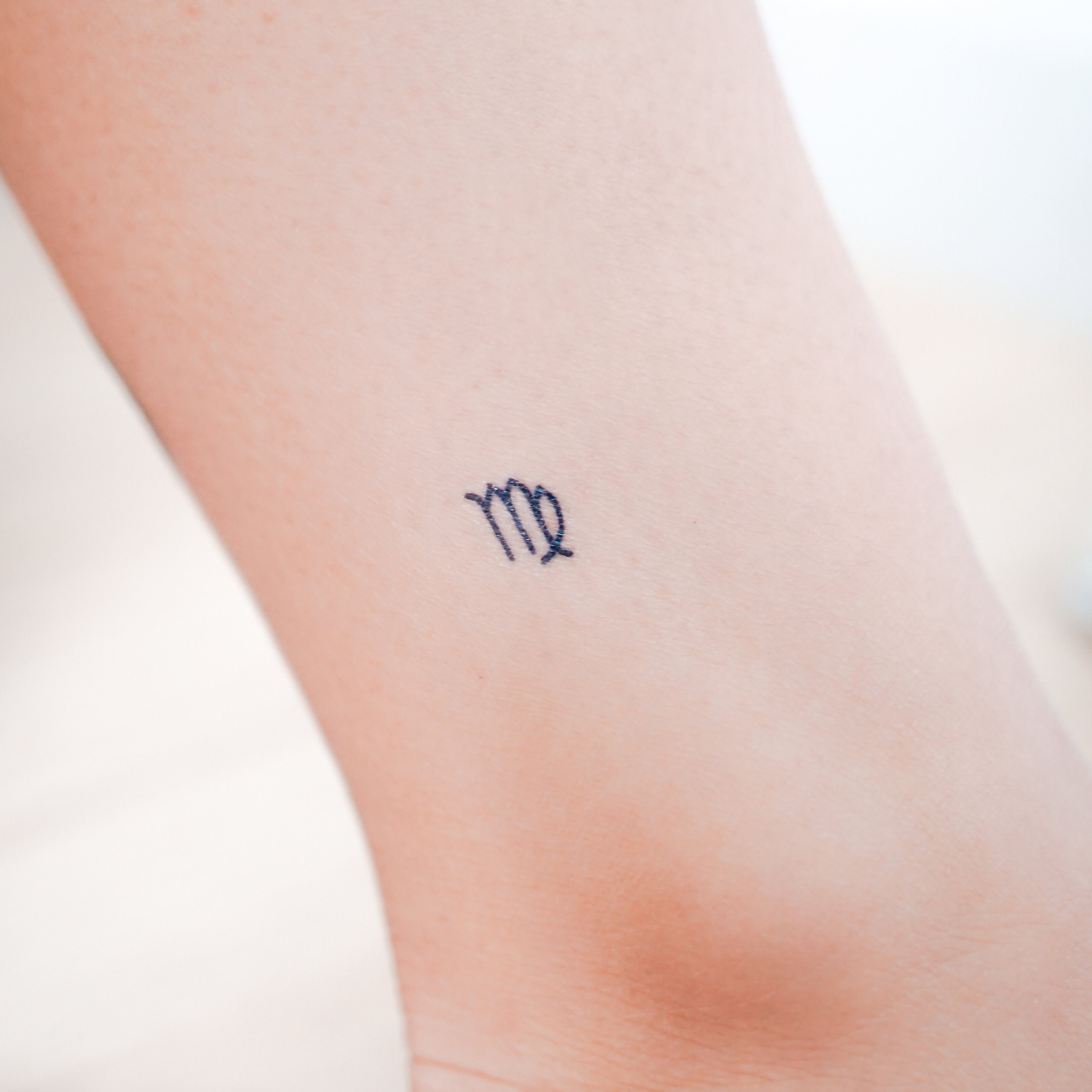 Tatto Virgo Minimalista Minimalista Tatto Virgo