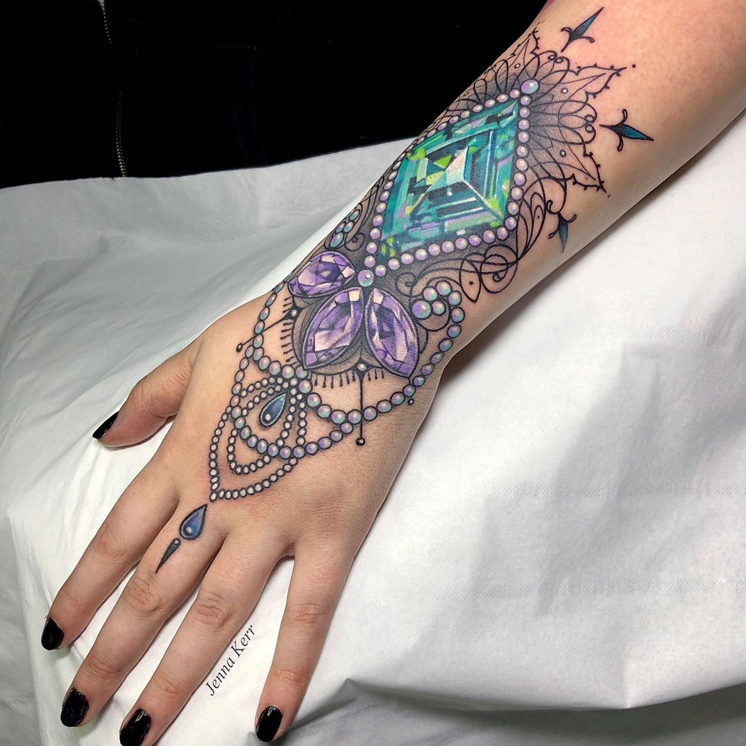 5 Stunning Tattoo Cuff Designs You'll Love