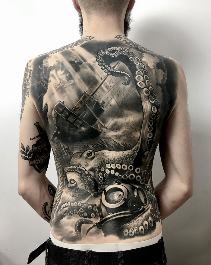 5 Stunning Back Tattoo Designs for Inspiration