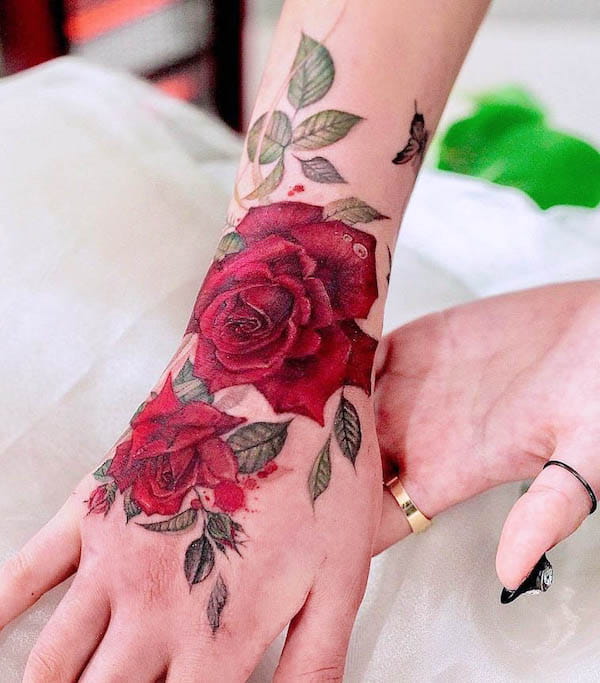 5 Stunning Rose Tattoo Ideas for Your Hands