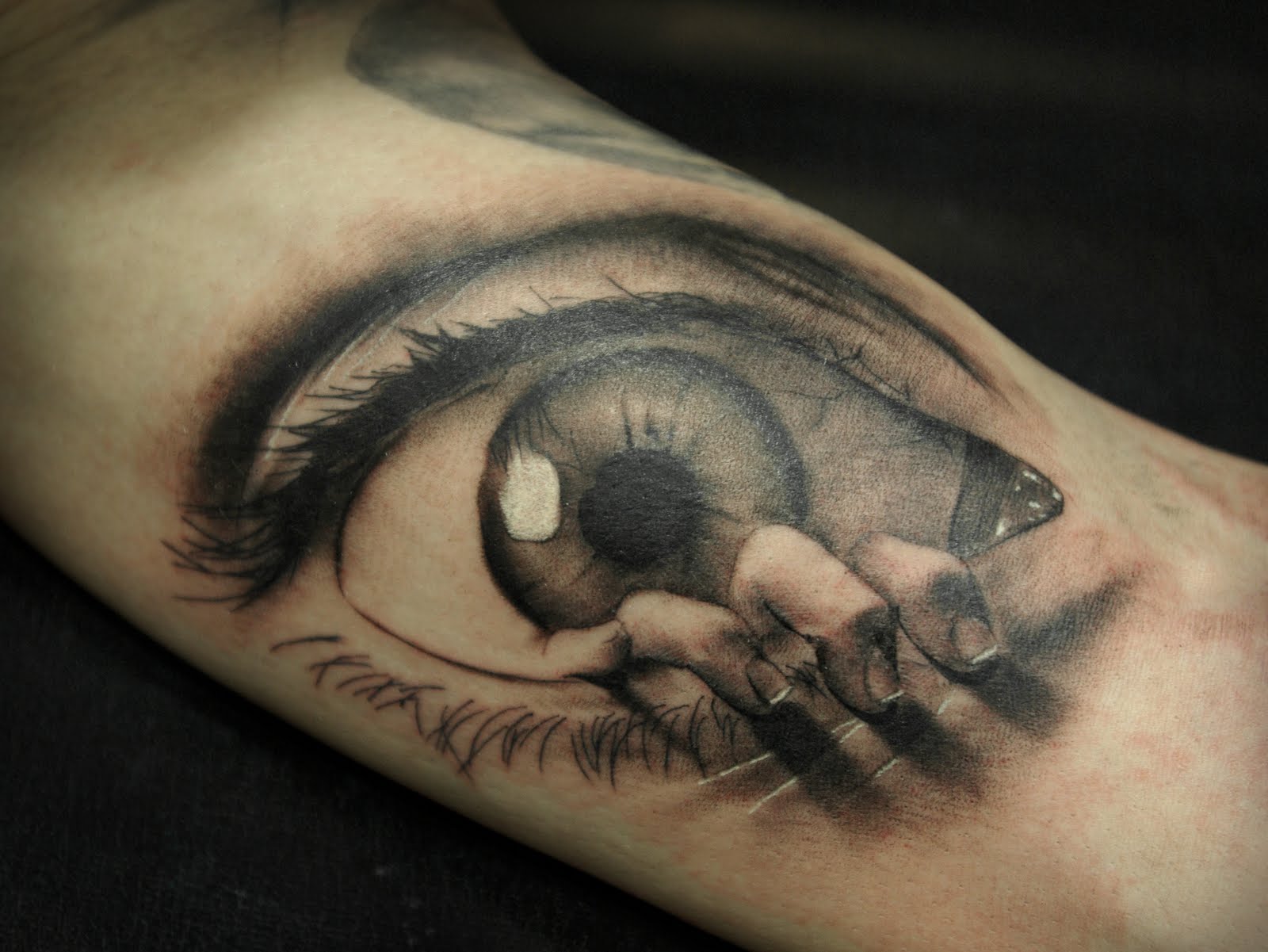 5 Captivating Tattoo Designs for Eye Art