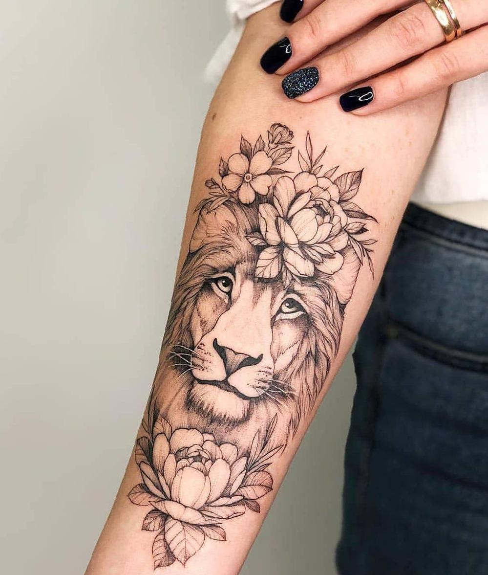 25 Stunning Tattoo Designs for Women in 2023