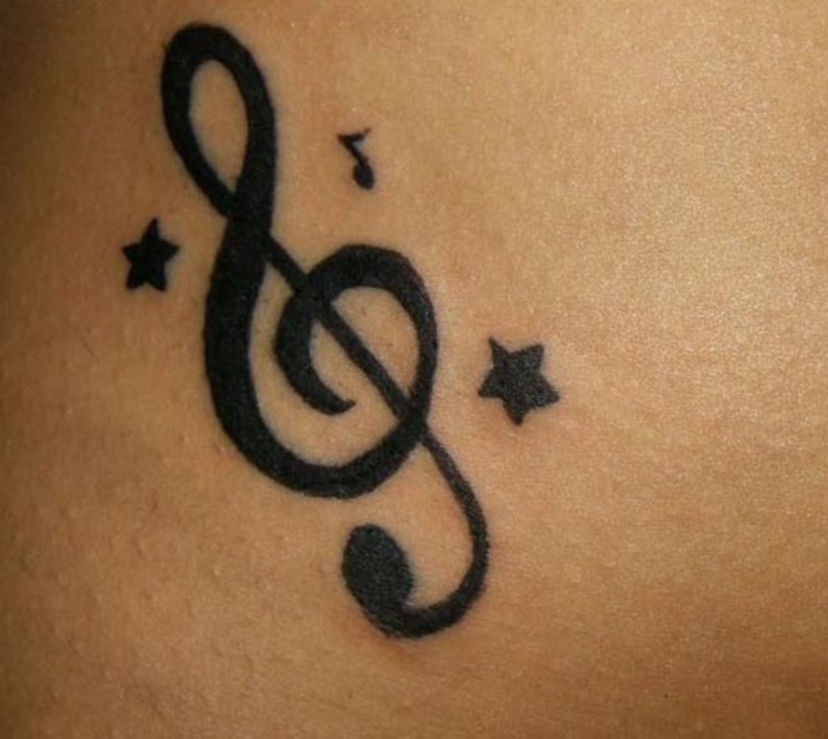 5 Stunning Tattoo Designs Combining Stars and Music Notes