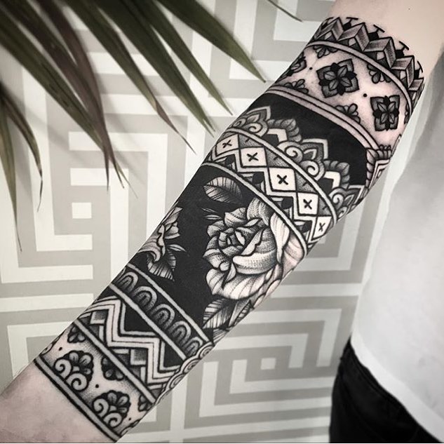 10 Stunning Tattoo Sleeve Patterns to Inspire You