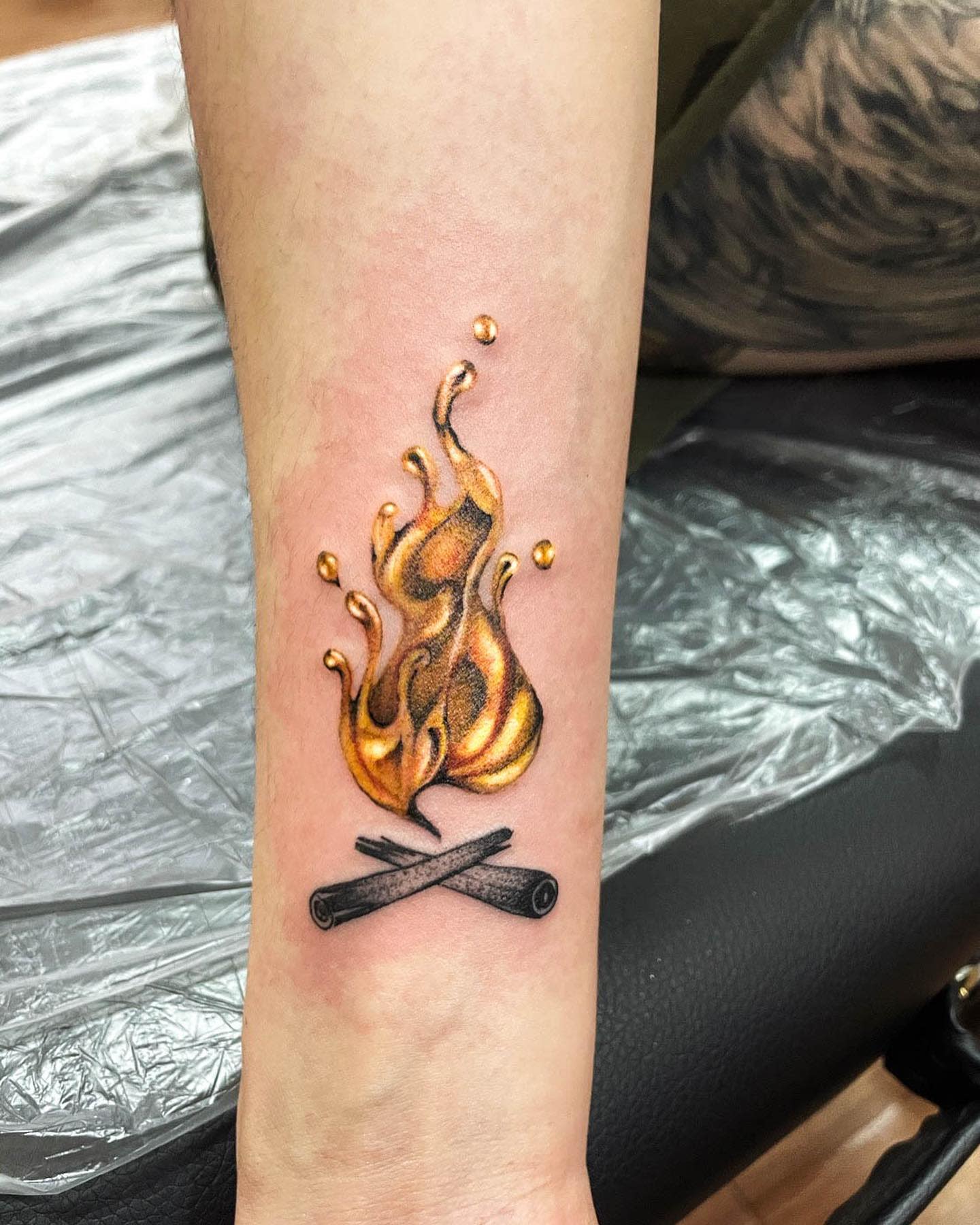 Top 11 Gold Tattoo Ideas 2023 Inspiration Guide Exploretheworls Com