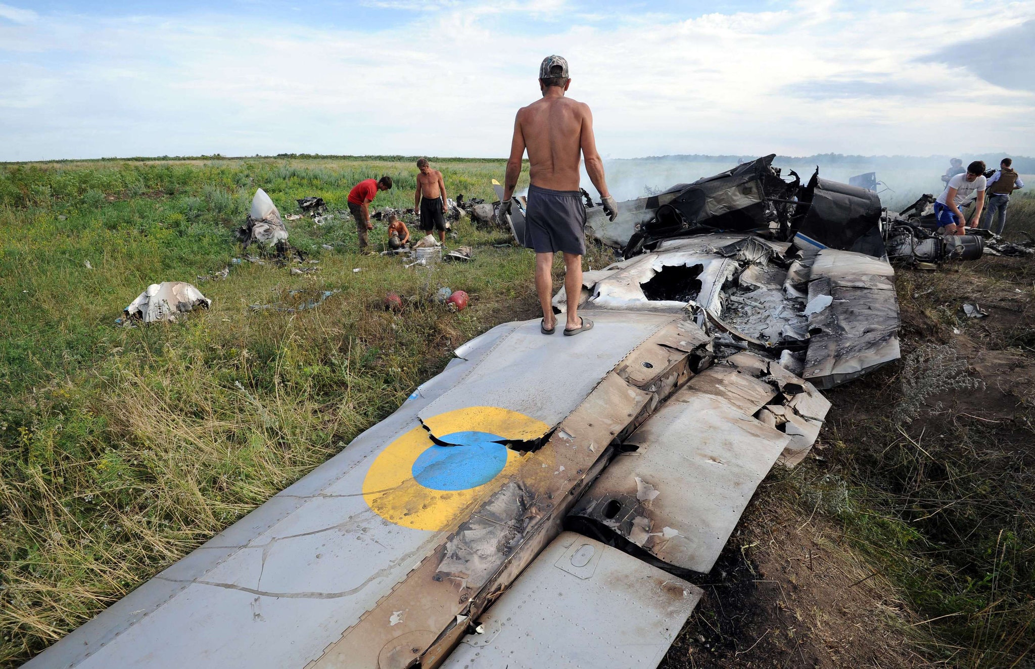 Ukrainian Defenders Down Russian Su 34 Fighter Bomber