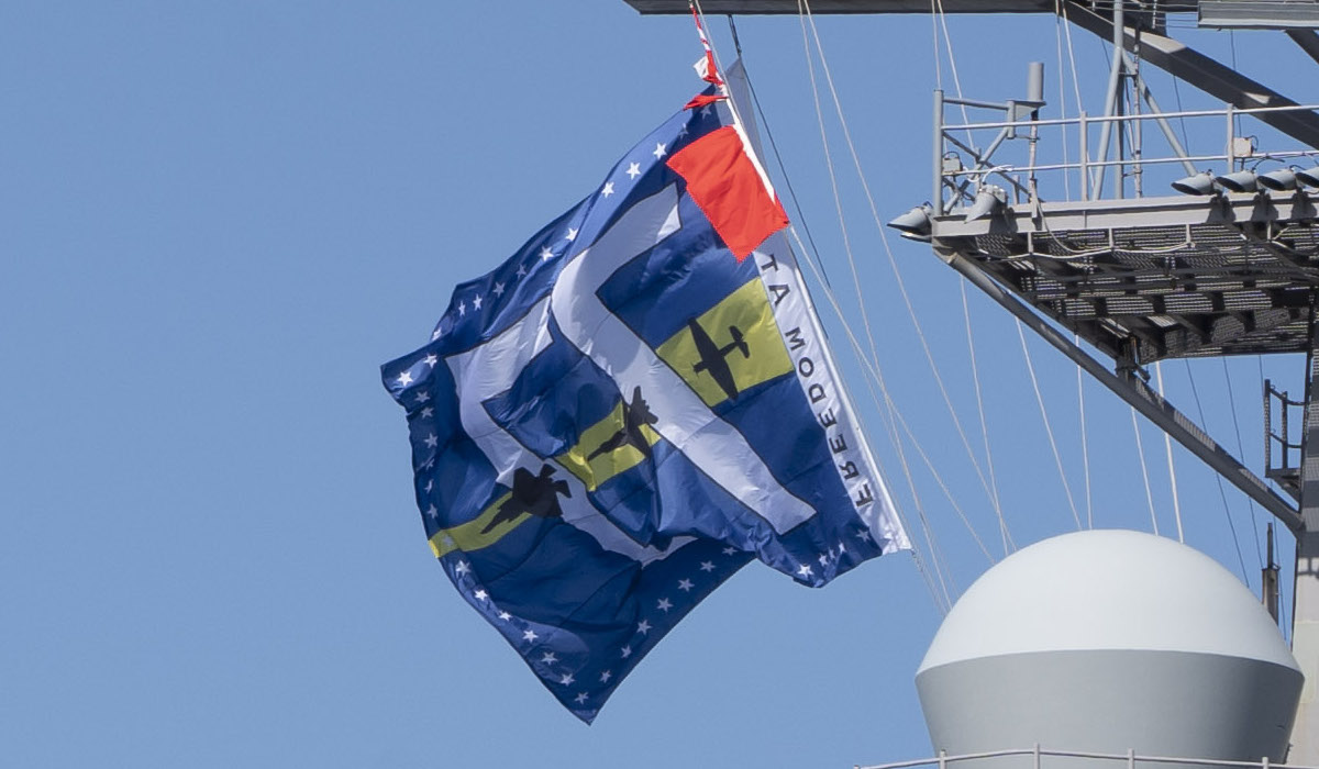 Uss George H W Bush Aircraft Carrier Flies Battle Flag On Return Home